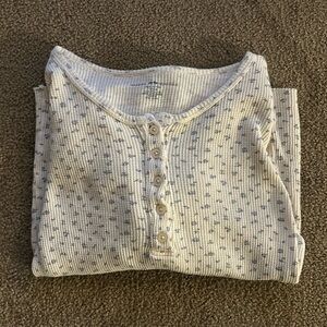 Brandy Melville long sleeve floral top